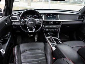 Седан Kia Optima 2018 года, 1940000 рублей, Краснодар