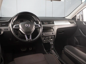 Лифтбек Skoda Rapid 2014 года, 920000 рублей, Омск