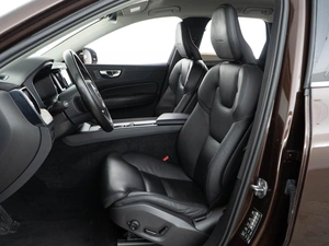 Внедорожник Volvo XC60 2018 года, 3649050 рублей, Москва