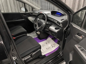Минивэн Honda Freed 2013 года, 999000 рублей, Красноярск