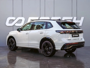 Внедорожник Volkswagen Tiguan L 2025 года, 4930000 рублей, Краснодар