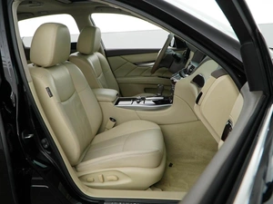 Седан Infiniti Q70 2016 года, 2299050 рублей, Москва