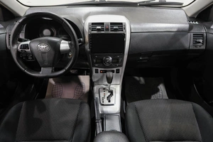 Седан Toyota Corolla 2012 года, 1049000 рублей, Новокузнецк