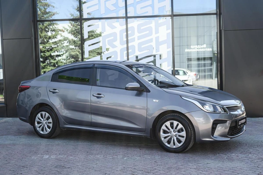 Седан Kia Rio 2017 года, 1120000 рублей, Ульяновск