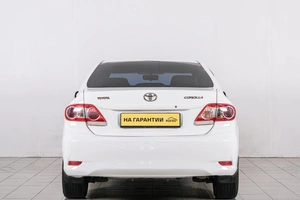 Седан Toyota Corolla 2010 года, 899000 рублей, Красноярск