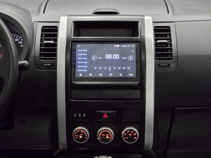 Внедорожник Nissan X-Trail 2011 года, 1290000 рублей, Красноярск