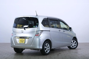 Минивэн Honda Freed 2012 года, 1159000 рублей, Омск