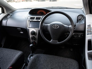Хетчбэк Toyota Vitz 2010 года, 720000 рублей, Краснодар