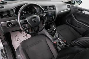 Седан Volkswagen Jetta 2016 года, 949000 рублей, Красноярск