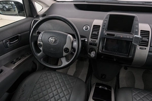 Лифтбек Toyota Prius 2008 года, 749000 рублей, Красноярск