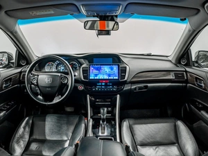 Седан Honda Accord 2016 года, 2350000 рублей, Красноярск