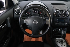 Внедорожник Nissan Qashqai 2011 года, 1049000 рублей, Омск