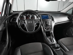 Хетчбэк Opel Astra 2012 года, 900000 рублей, Ростов-на-Дону