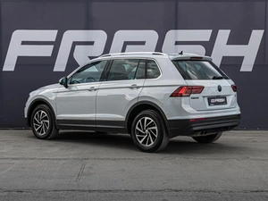 Внедорожник Volkswagen Tiguan 2018 года, 2470000 рублей, Краснодар