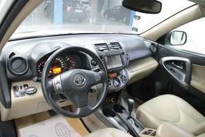 Внедорожник Toyota RAV4 2011 года, 1553000 рублей, Солонцы