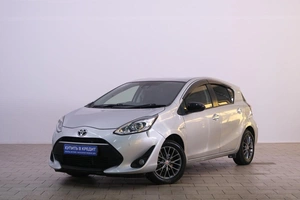 Хетчбэк Toyota Aqua 2018 года, 1229000 рублей, Омск