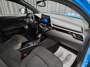 Внедорожник Toyota C-HR 2019 года, 2269000 рублей, Красноярск