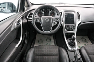 Хетчбэк Opel Astra GTC 2012 года, 899000 рублей, Красноярск