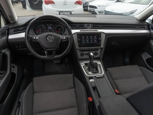 Седан Volkswagen Passat 2018 года, 1699000 рублей, Саратов