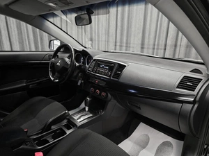 Седан Mitsubishi Lancer 2013 года, 899000 рублей, Красноярск