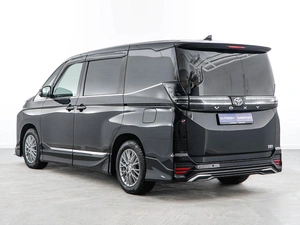 Минивэн Toyota Voxy 2022 года, 3547077 рублей, Москва