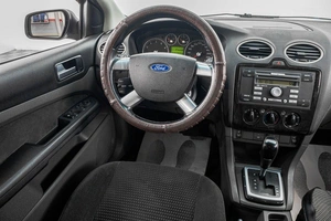 Хетчбэк Ford Focus 2006 года, 399000 рублей, Барнаул