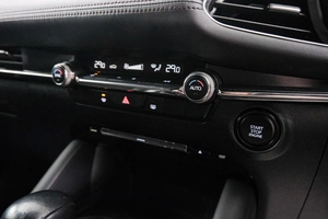 Хетчбэк Mazda 3 2019 года, 1769000 рублей, Красноярск