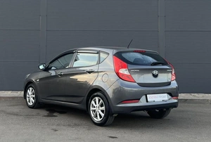 Хетчбэк Hyundai Solaris 2015 года, 880000 рублей, Солонцы