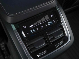 Седан Volvo S90 2023 года, 4599050 рублей, Москва