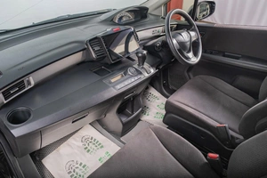 Минивэн Honda Freed 2012 года, 1099000 рублей, Томск