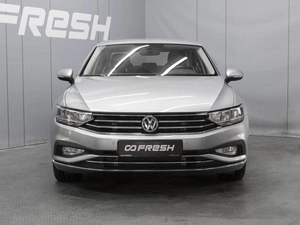 Седан Volkswagen Passat 2020 года, 2880000 рублей, Омск