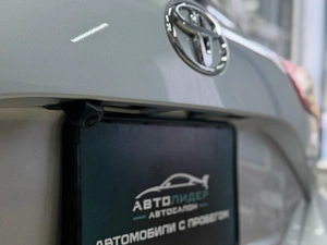 Хетчбэк Toyota Vitz 2018 года, 799000 рублей, Красноярск