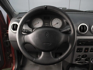 Седан Renault Logan 2009 года, 480000 рублей, Омск