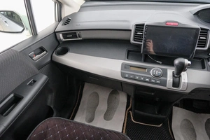 Минивэн Honda Freed 2012 года, 1099000 рублей, Красноярск