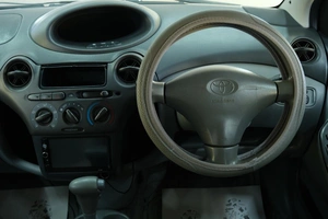 Хетчбэк Toyota Vitz 2000 года, 389000 рублей, Омск