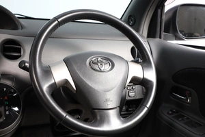 Минивэн Toyota Sienta 2013 года, 1169000 рублей, Новосибирск