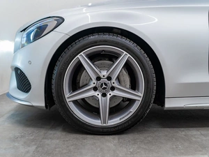 Универсал Mercedes-benz C-класс 2018 года, 2000000 рублей, Красноярск