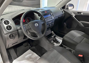 Внедорожник Volkswagen Tiguan 2009 года, 1147000 рублей, Красноярск