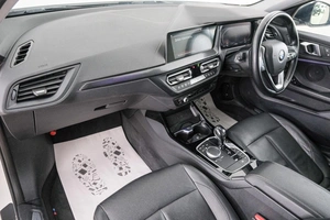 Хетчбэк BMW 1 серия 2021 года, 1749000 рублей, Красноярск