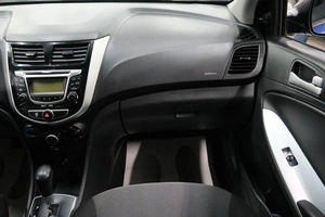 Хетчбэк Hyundai Solaris 2012 года, 1039000 рублей, Омск