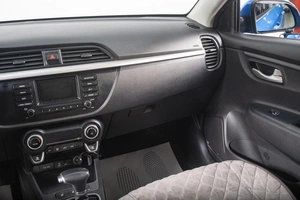 Седан Kia Rio 2017 года, 1329000 рублей, Томск