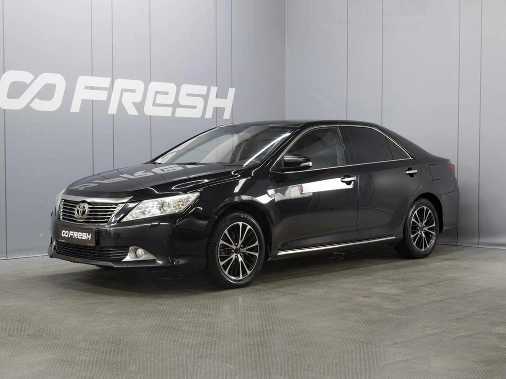 Седан Toyota Camry 2012 года, 1810000 рублей, Омск