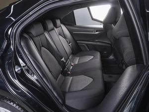 Седан Toyota Camry 2021 года, 2850000 рублей, Ростов-на-Дону