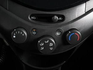 Хетчбэк Chevrolet Spark 2011 года, 665000 рублей, Аксай