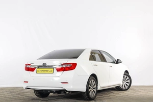 Седан Toyota Camry 2013 года, 1569000 рублей, Тюмень