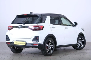 Внедорожник Toyota Raize 2020 года, 1849000 рублей, Омск