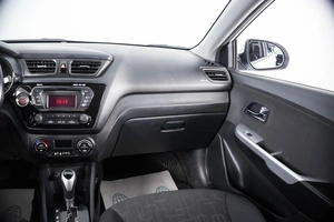 Хетчбэк Kia Rio 2013 года, 999000 рублей, Пермь