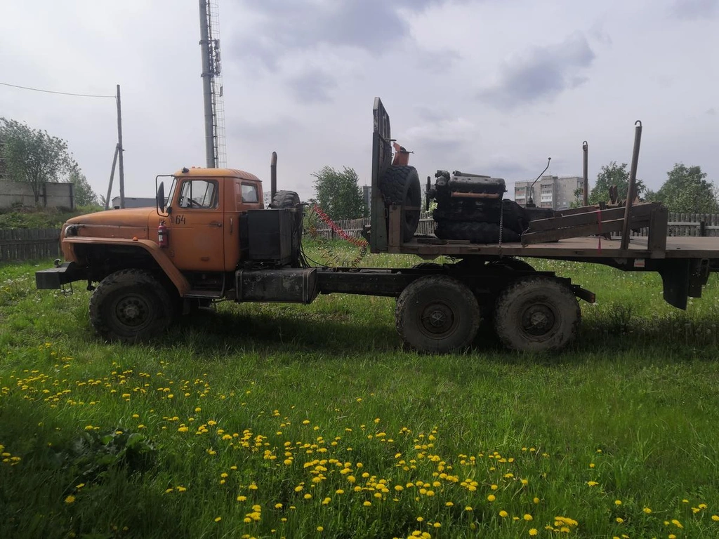 Урал с прицепом 2004 года, 1300000 рублей, Поваренкино