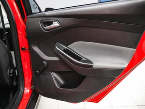 Хетчбэк Ford Focus 2012 года, 679000 рублей, Красноярск