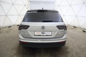 Внедорожник Volkswagen Tiguan 2019 года, 2560000 рублей, Обнинск